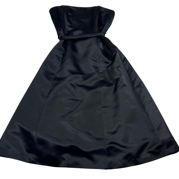 BCBGMaxAzria Dresses & Skirts - BCBG MaxAzria Black Strapless A-line Dress Size 8